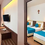 & Hotel 4*