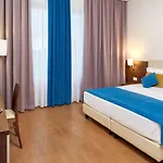 Hotel &