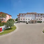 & Hotel