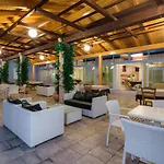 Hotel &