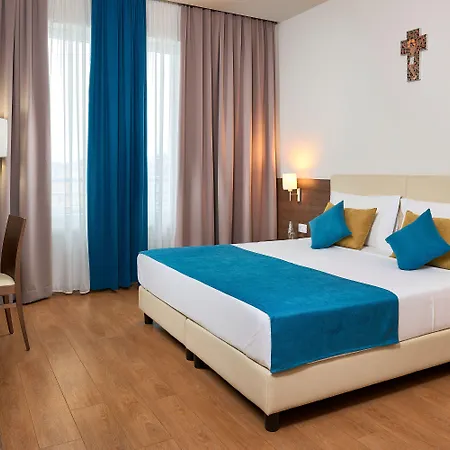 & Hotel 4*