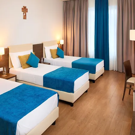 & Hotel