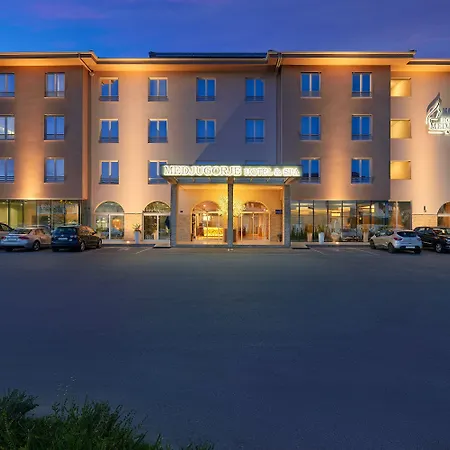 מלון &