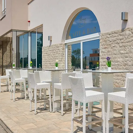 & Hotel Međugorje