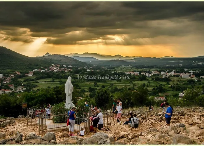 & 4* Medjugorje